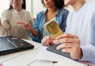 Research: Managing student credit cards wisely for a better future - Credit-Land.com