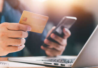 News: Is It Worth Getting a Credit Card with an Annual Fee? - Credit-Land.com