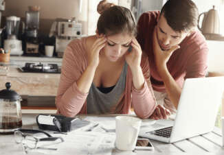 Research: Use credit cards well to keep bad credit at bay - Credit-Land.com